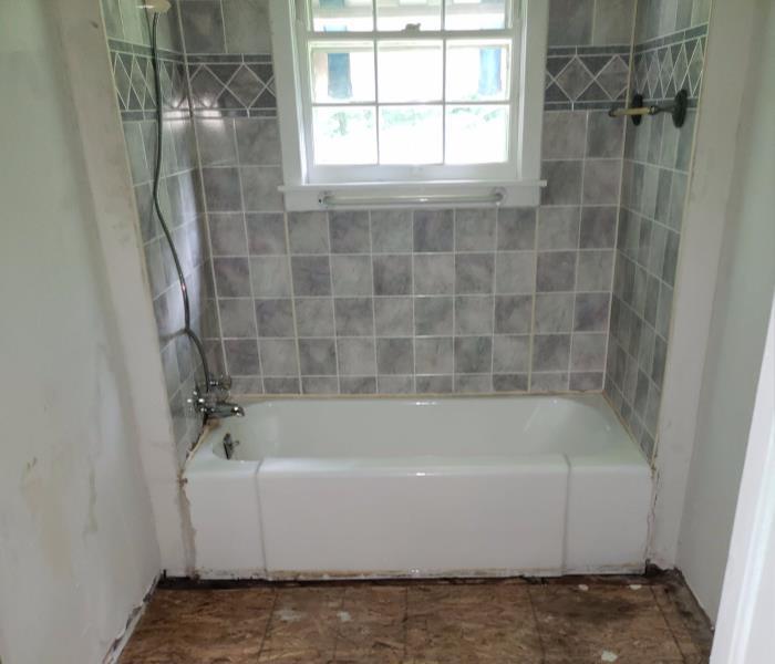 bathroom cleaned and restored 